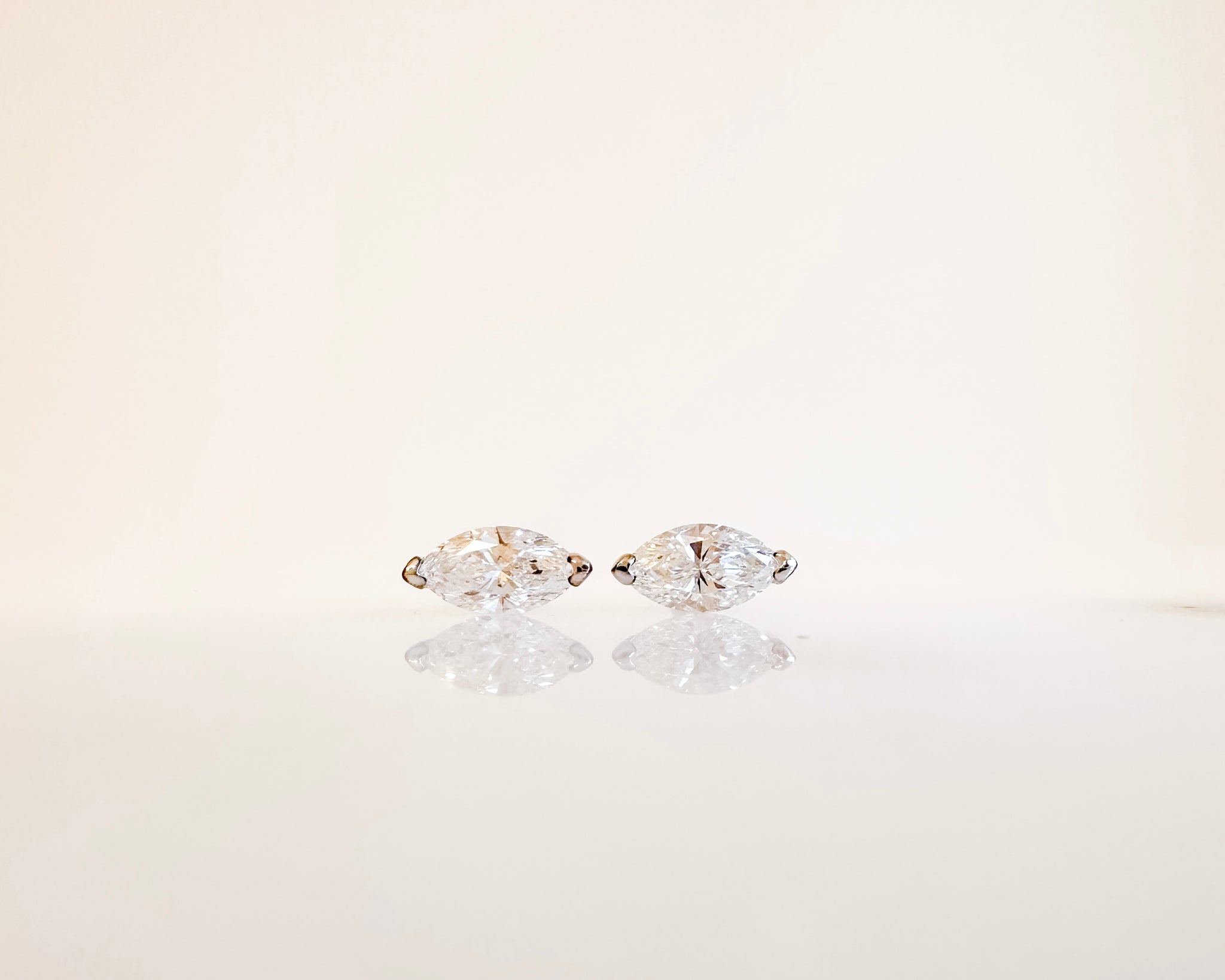 MARQUISE STUDS