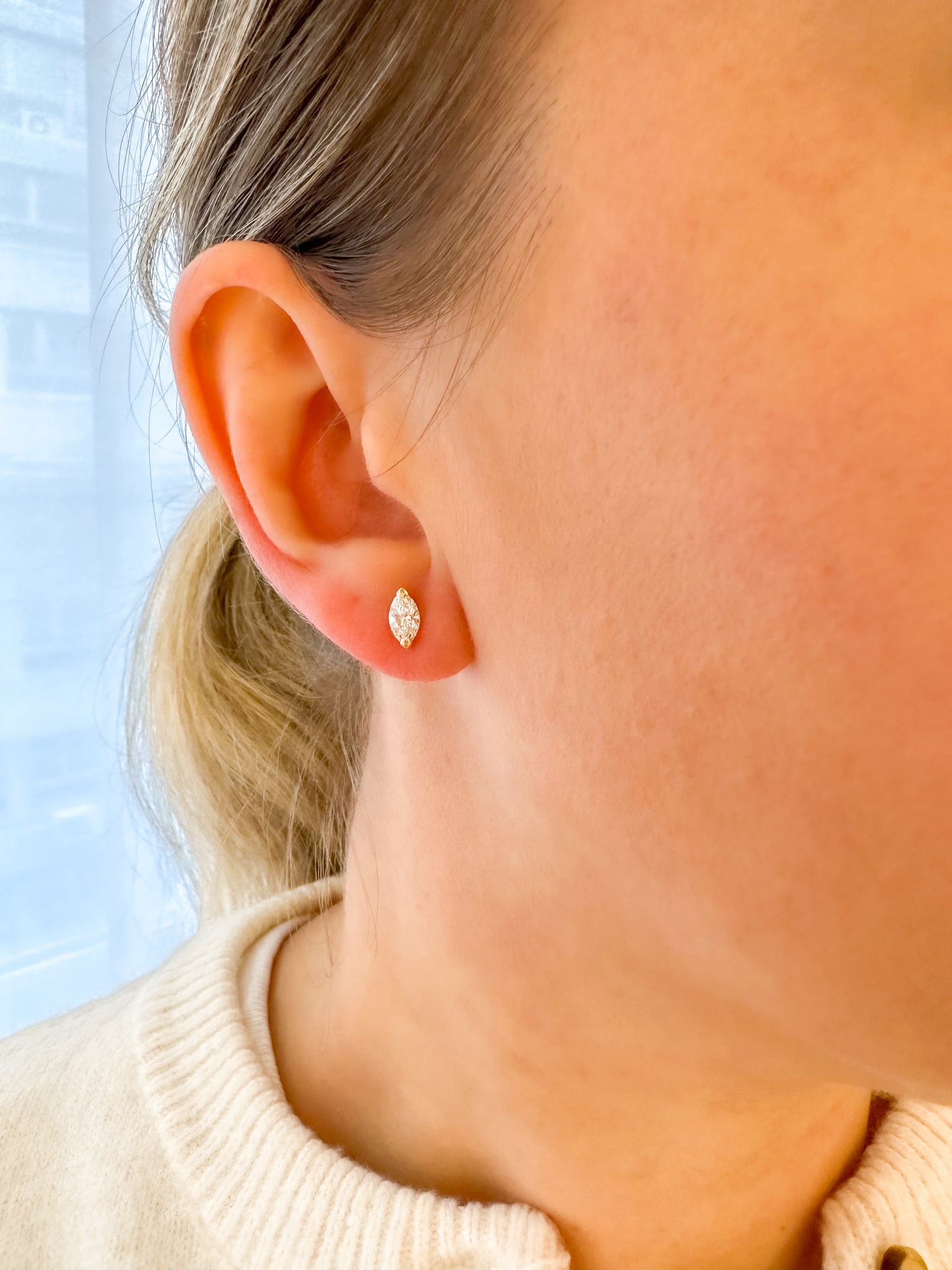 MARQUISE STUDS